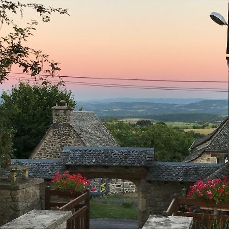 Lo Soulenquo A Fonteilles Sur Le Gr 65 Bed & Breakfast Golinhac ภายนอก รูปภาพ