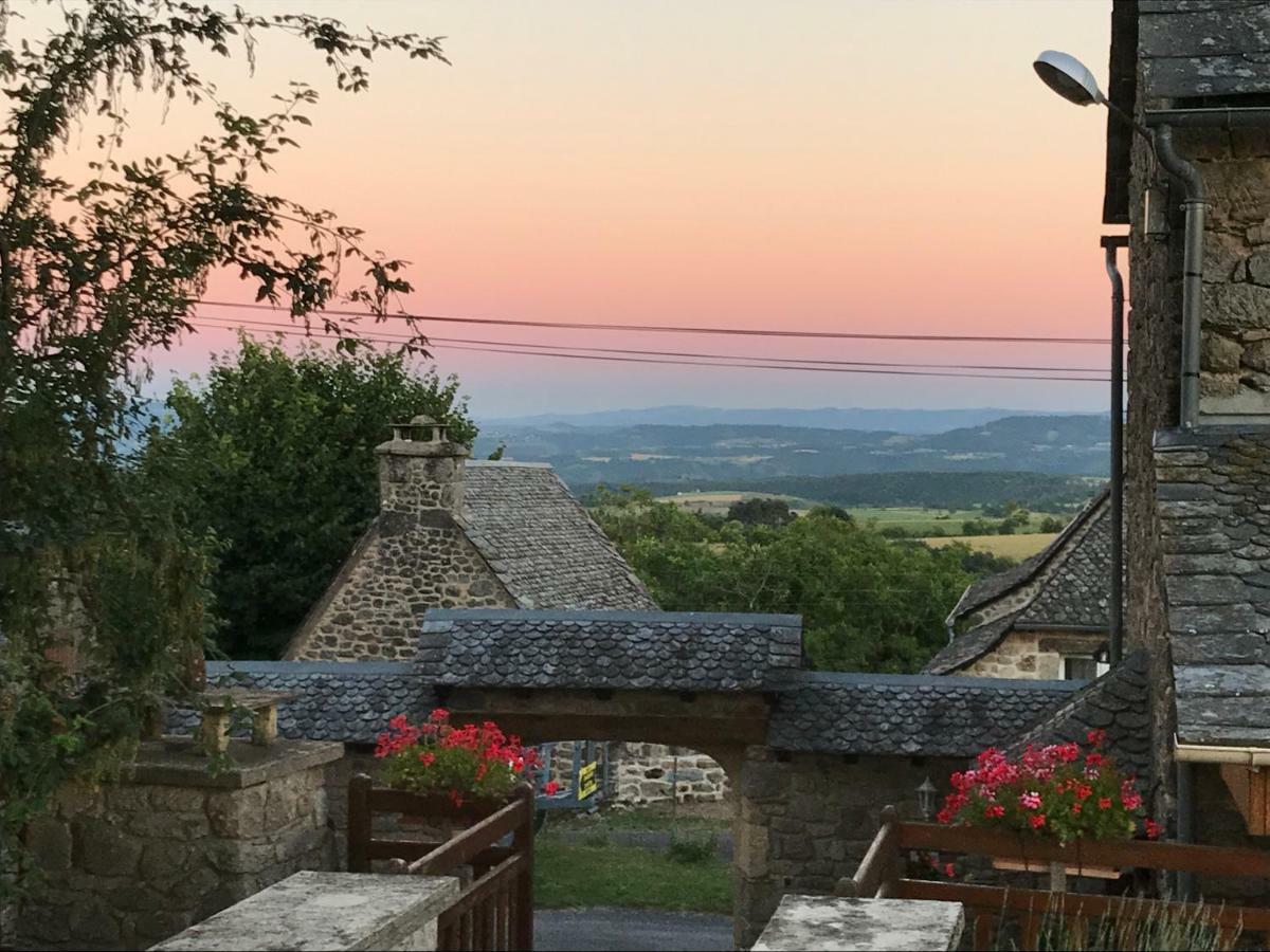 Lo Soulenquo A Fonteilles Sur Le Gr 65 Bed & Breakfast Golinhac ภายนอก รูปภาพ